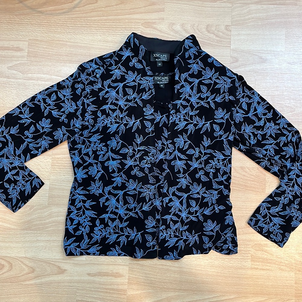 Xscape by Joanna Chen Petite Top & Jacket size medium